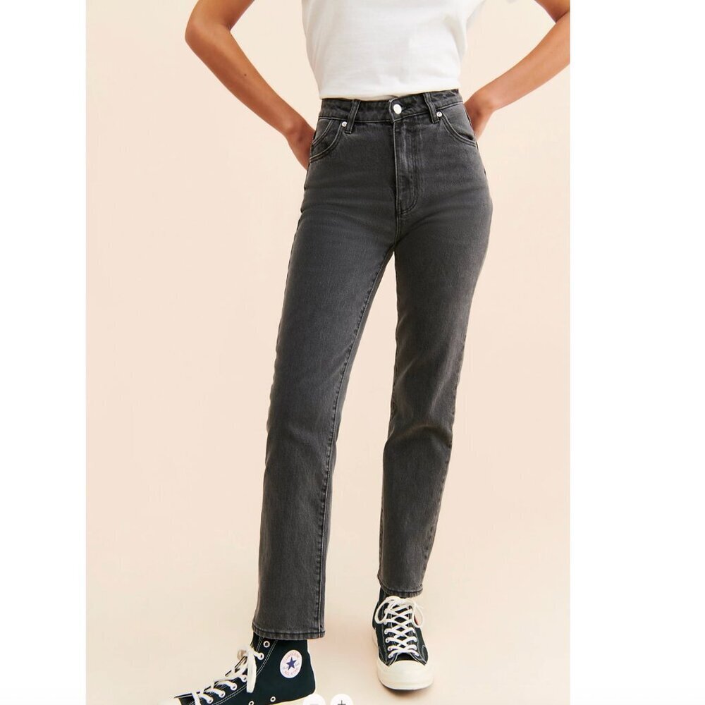 Rolla's Original High-Rise Straight Leg Jeans in Washed Black Denim, Size 26